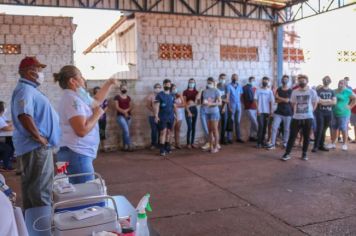 Foto - FLORÍNEA INICIA IMUNIZAÇÃO DE ADOLESCENTES DE 15 A 17 ANOS SEM COMORBIDADES NESTA TERÇA-FEIRA