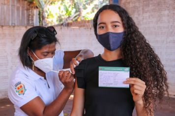 Foto - FLORÍNEA INICIA IMUNIZAÇÃO DE ADOLESCENTES DE 15 A 17 ANOS SEM COMORBIDADES NESTA TERÇA-FEIRA