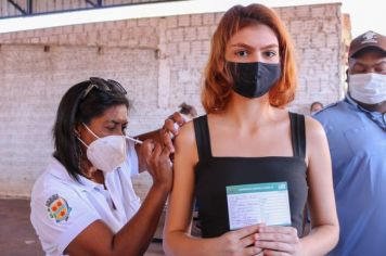 Foto - FLORÍNEA INICIA IMUNIZAÇÃO DE ADOLESCENTES DE 15 A 17 ANOS SEM COMORBIDADES NESTA TERÇA-FEIRA