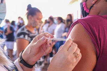 Foto - FLORÍNEA INICIA IMUNIZAÇÃO DE ADOLESCENTES DE 15 A 17 ANOS SEM COMORBIDADES NESTA TERÇA-FEIRA