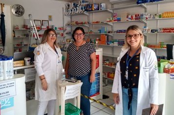 SECRETARIA DA SAÚDE REALIZA ENTREGA DE ÁLCOOL EM GEL, LÍQUIDO E MASCARAS PARA COMÉRCIO LOCAL