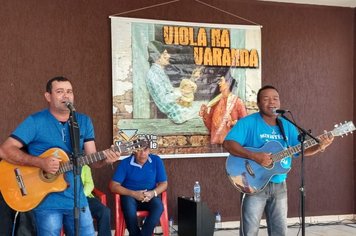 FLORÍNEA RECEBE PROGRAMA VIOLA NA VARANDA DA RÁDIO VOZ DO VALE FM