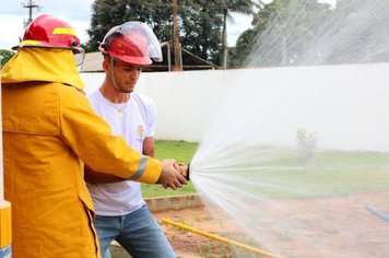 SERVIDORES DA PREFEITURA MUNICIPAL DE FLORÍNEA PARTICIPAM DO CURSO DE BRIGADA DE INCÊNDIO.