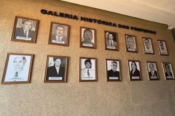 RENOVADA A GALERIA DOS PREFEITOS E VICE-PREFEITOS DE FLORÍNEA!