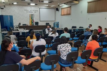 EQUIPE DE FLORÍNEA PARTICIPA DE REUNIÃO COM INFECTOLOGISTA SOBRE COVID-19