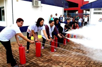 SERVIDORES DA PREFEITURA MUNICIPAL DE FLORÍNEA PARTICIPAM DO CURSO DE BRIGADA DE INCÊNDIO.