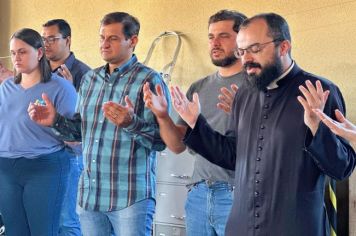 Prefeito Sérgio Quejo e o vice João Marcos participaram de um café da manhã especial com os funcionários da Saúde, marcando o início de um novo ciclo.