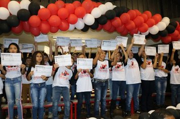 FLORÍNEA REALIZA FORMATURA DO PROERD NA ESCOLA ESTADUAL NOÊMIA GARCIA