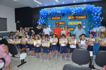 ENTREGA DO KIT ESCOLAR PARA TODA REDE MUNICIPAL DE ENSINO