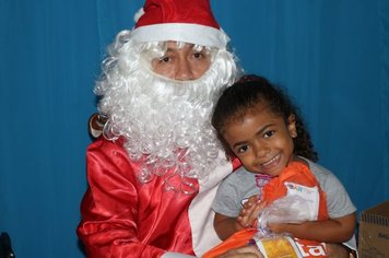 CRIANÇAS FLORINENSES GANHAM PRESENTES DE NATAL ATRAVÉS DO PROJETO SOCIAL DA RAÍZEN