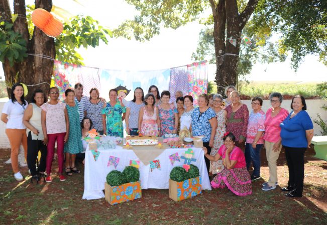 CENTRO DE CONVIVÊNCIA DO IDOSO DE FLORÍNEA REALIZA FESTA JUNINA