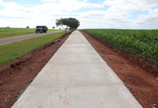 SEGUEM A TODO VAPOR AS OBRAS DE CONSTRUÇÃO DA PISTA DE CAMINHADA