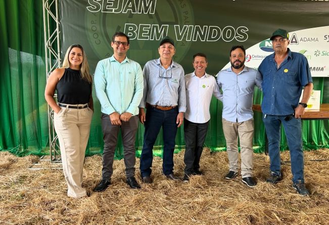 Na manhã de hoje, o Prefeito Sérgio Quejo e a Presidente da Câmara de Vereadores Karina Coelho participaram da 11ª edição da Vitrine Tecnológica da CAP