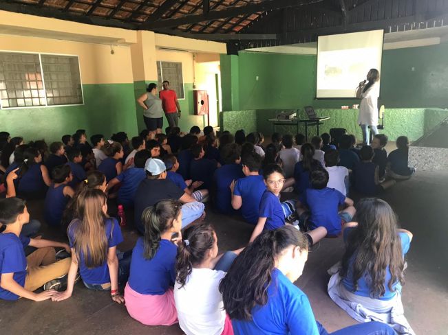 SECRETARIA DE SAÚDE REALIZA ATIVIDADE NAS ESCOLAS SOBRE A HIGIENE BUCAL