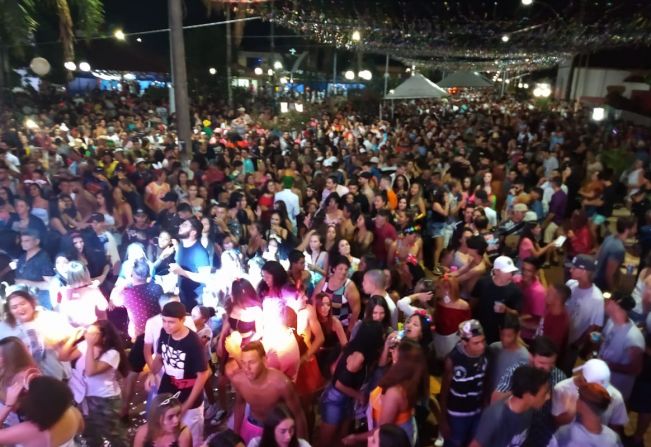 CARNAVAL EM FLORÍNEA TEM RECORDE DE PÚBLICO