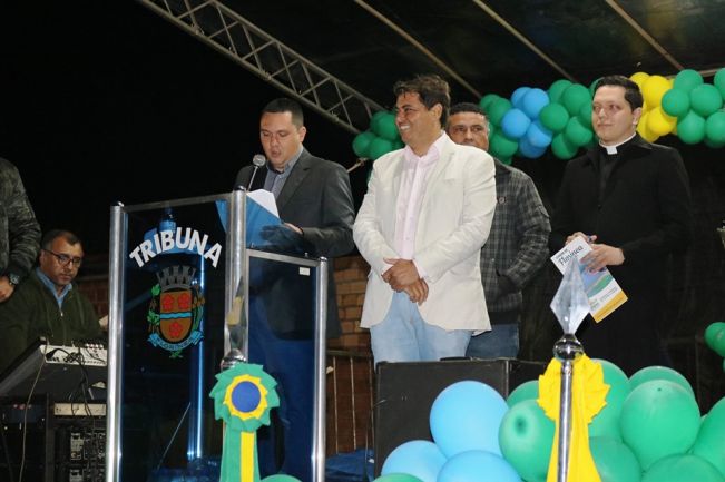 PREFEITURA REALIZA DESFILE CÍVICO EM ALUSÃO AO DIA DA INDEPENDÊNCIA