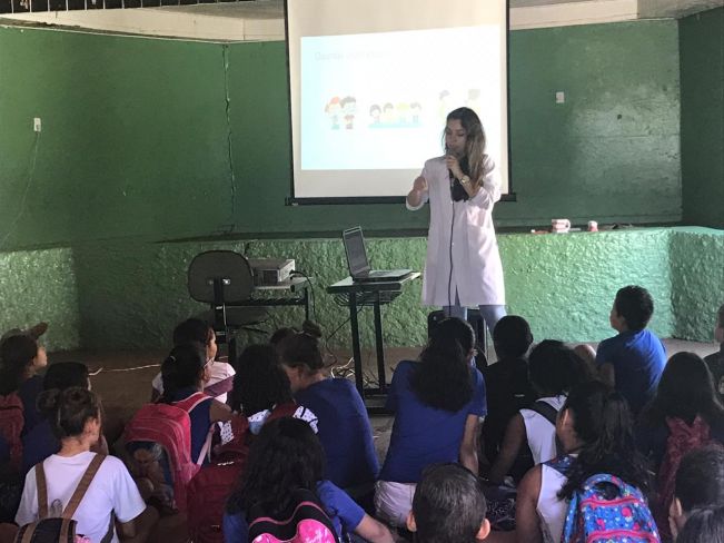 SECRETARIA DE SAÚDE REALIZA ATIVIDADE NAS ESCOLAS SOBRE A HIGIENE BUCAL