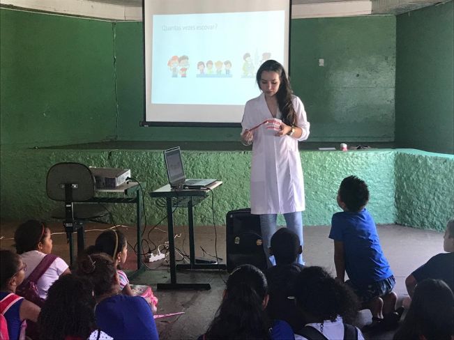 SECRETARIA DE SAÚDE REALIZA ATIVIDADE NAS ESCOLAS SOBRE A HIGIENE BUCAL