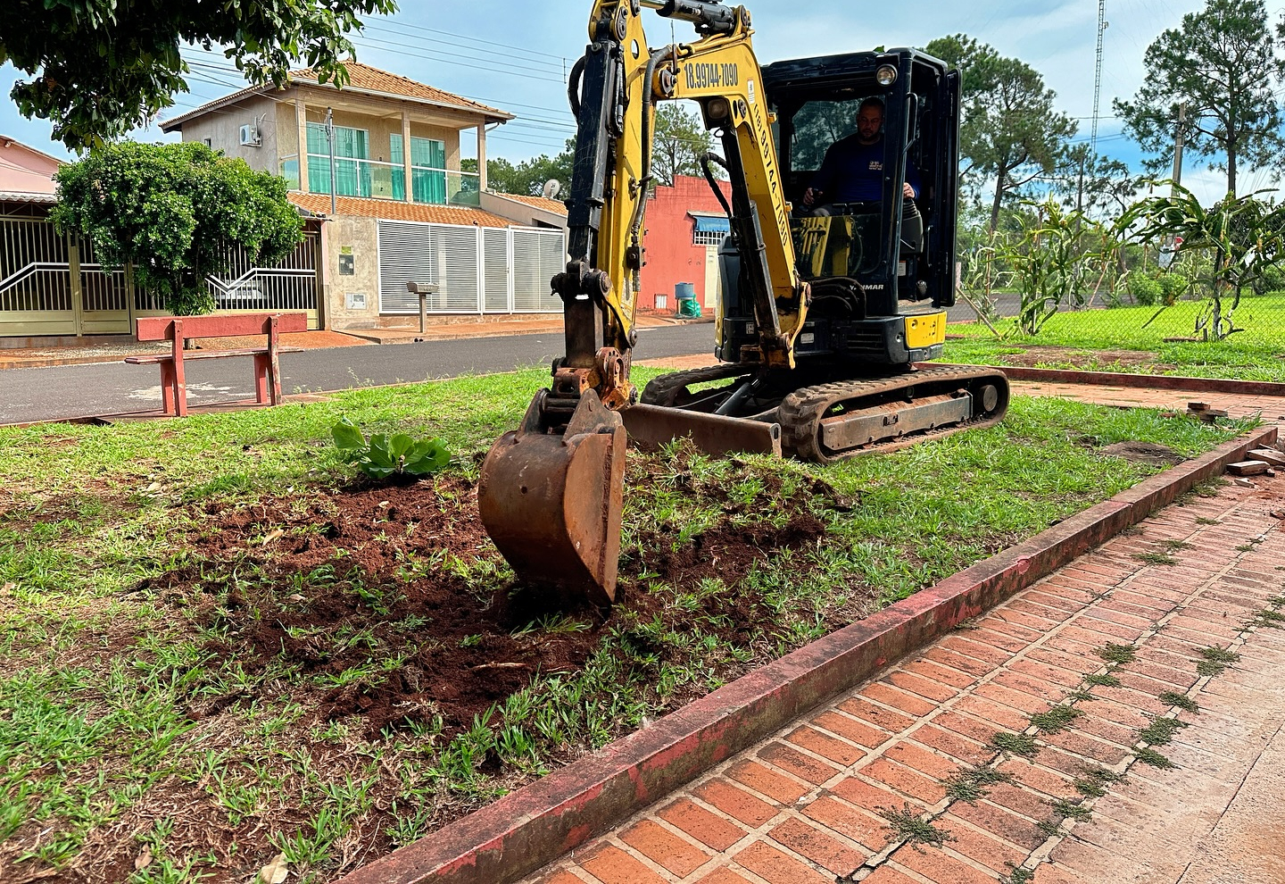 Iniciamos a revitalização da Praça do Jardim Primavera!