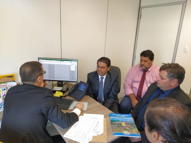PREFEITO DUDA CUMPRE EXTENSA AGENDA NA CAPITAL FEDERAL EM BUSCA DE RECURSOS PARA FLORÍNEA