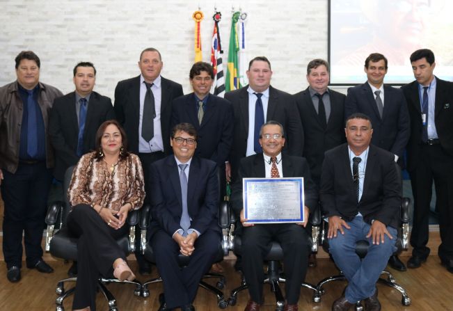 TONINHO DA SILVA RECEBE TÍTULO DE CIDADÃO BENEMÉRITO DE FLORÍNEA