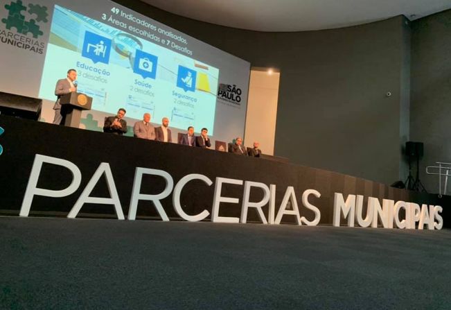 PREFEITO DUDA PARTICIPA EM SÃO PAULO DO LANÇAMENTO DO PROGRAMA PARCERIAS MUNICIPAIS