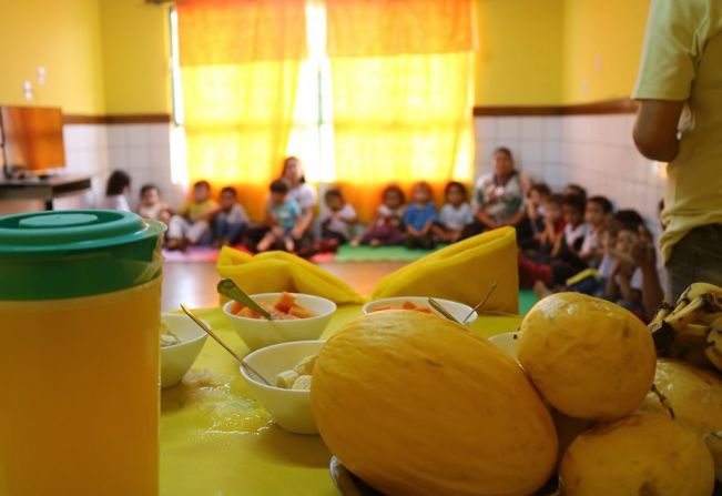 CRECHE ESCOLA PRÓ-INFÂNCIA PADRE DANILO CAPPELLETTO REALIZA PROJETO CORES