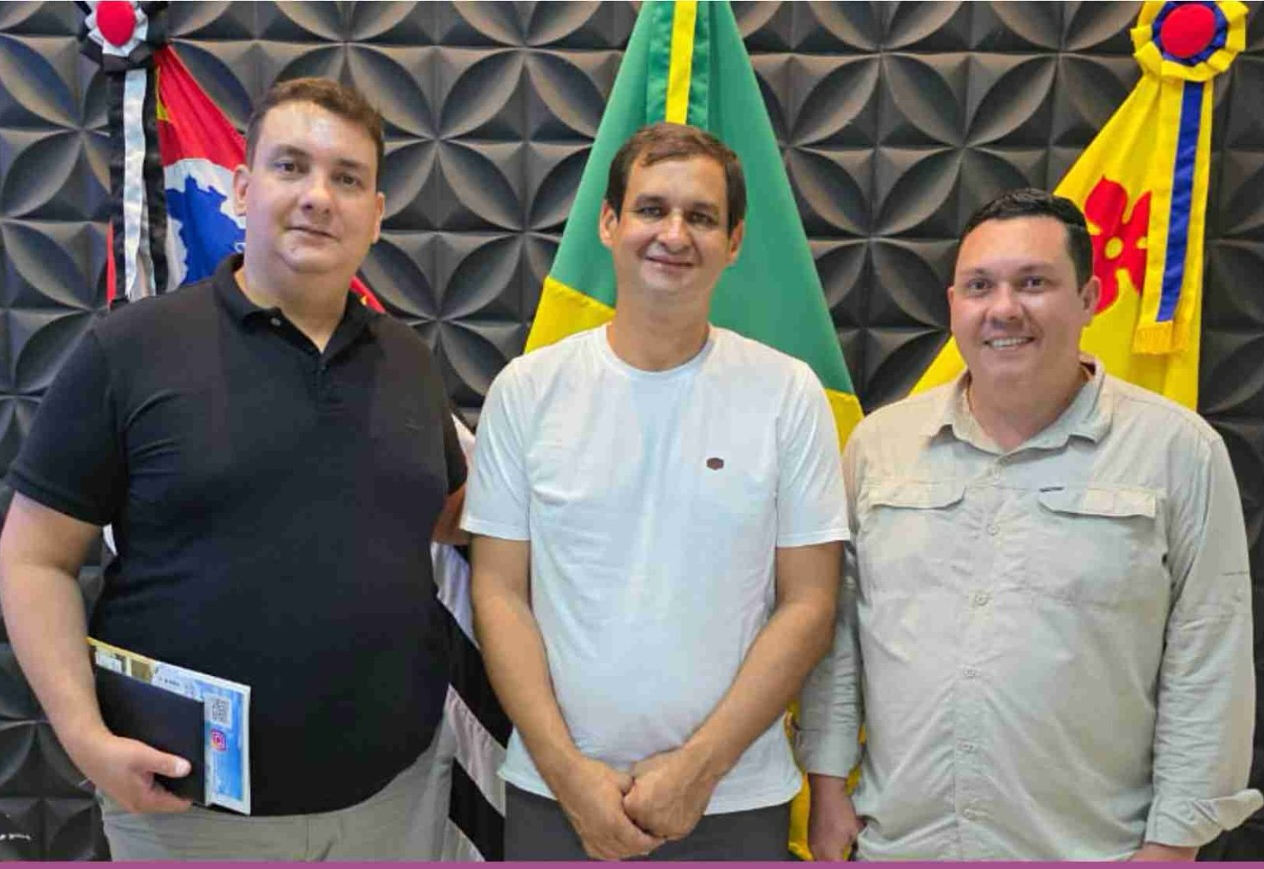 PREFEITO SÉRGIO QUEJO RECEBE A VISITA DO ASSESSOR DO DEPUTADO FEDERAL VINICIUS DE CARVALHO