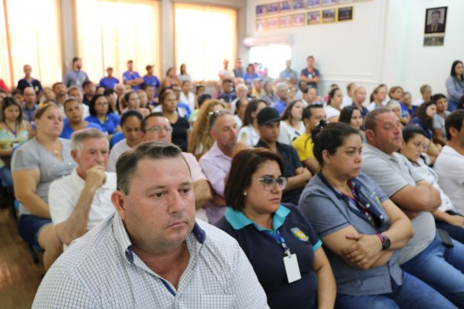 PREFEITURA DE FLORÍNEA E CAIXA ASSINAM CONTRATO HISTÓRICO PARA CENTRO DE DESENVOLVIMENTO INDUSTRIAL E COMERCIAL