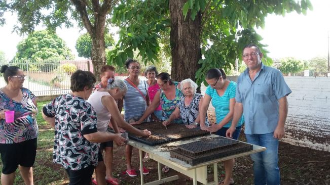 FLORÍNEA REALIZA PROJETO DE EDUCAÇÃO AMBIENTAL PARA MELHOR IDADE