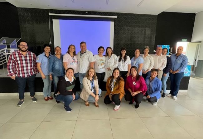 FLORÍNEA REALIZA CAFÉ DA MANHÃ EM ALUSÃO AO DIA DO PROFISSIONAL DE ENFERMAGEM